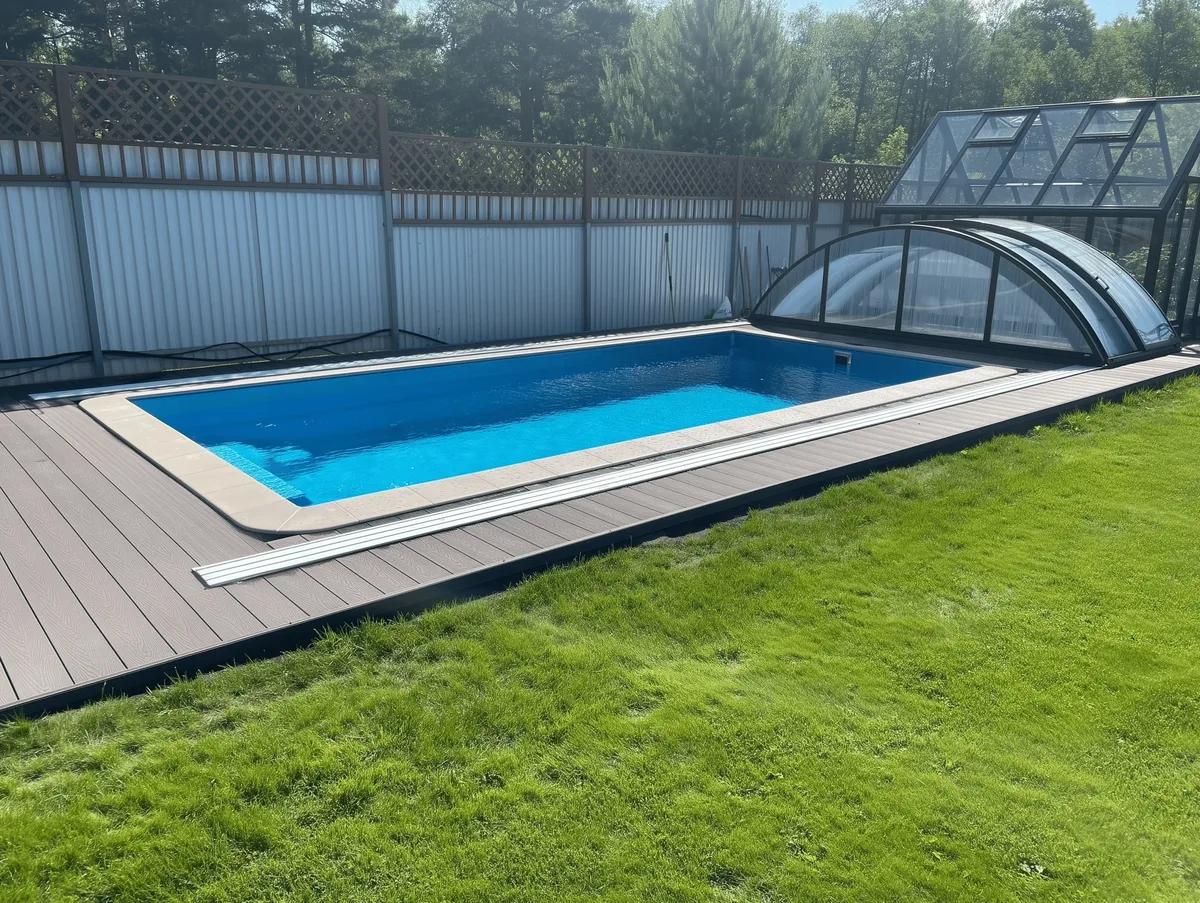 Laguna 7 на участке в Тихвине