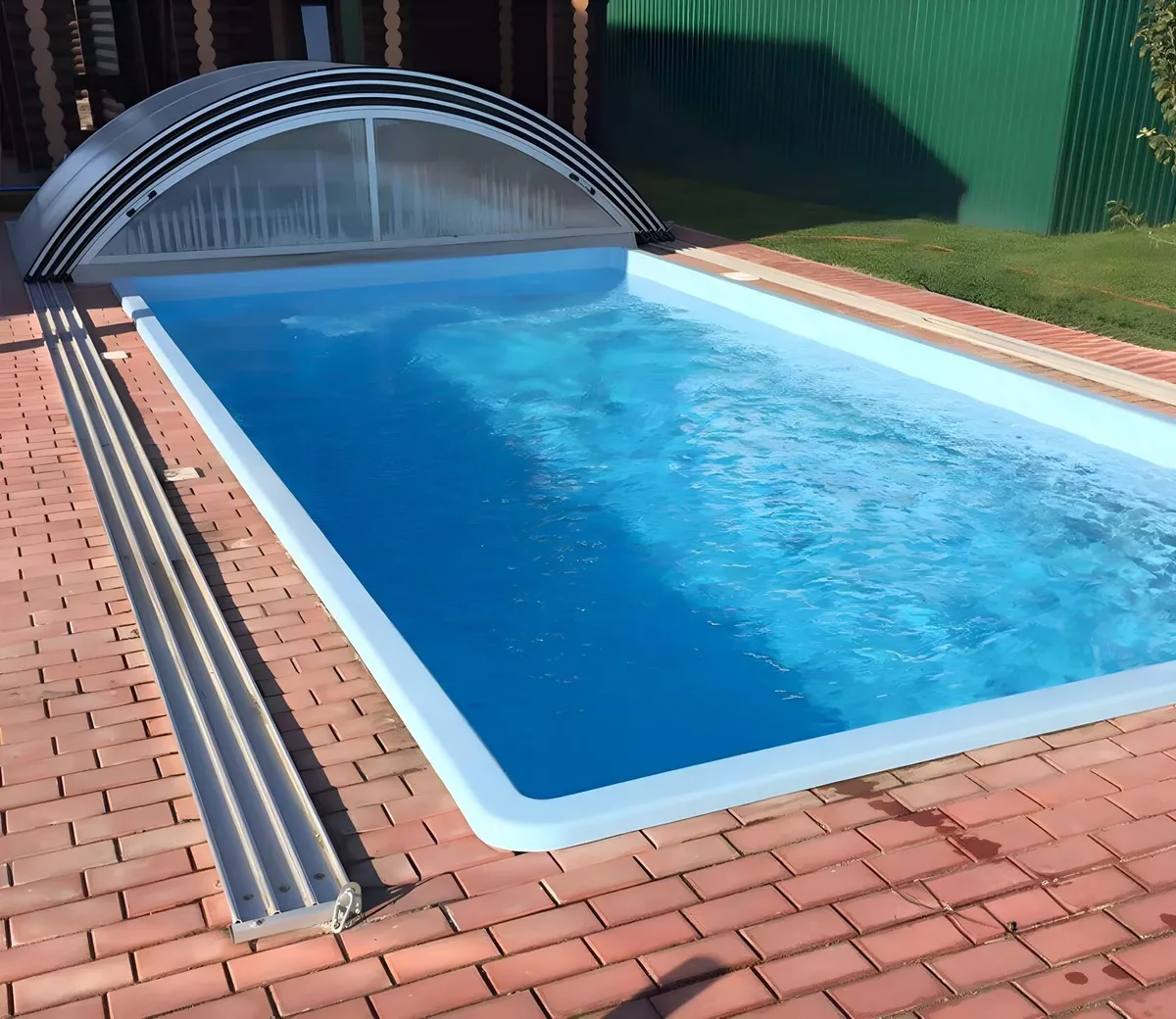 Laguna 7 — вечернее освещение в Тихвине